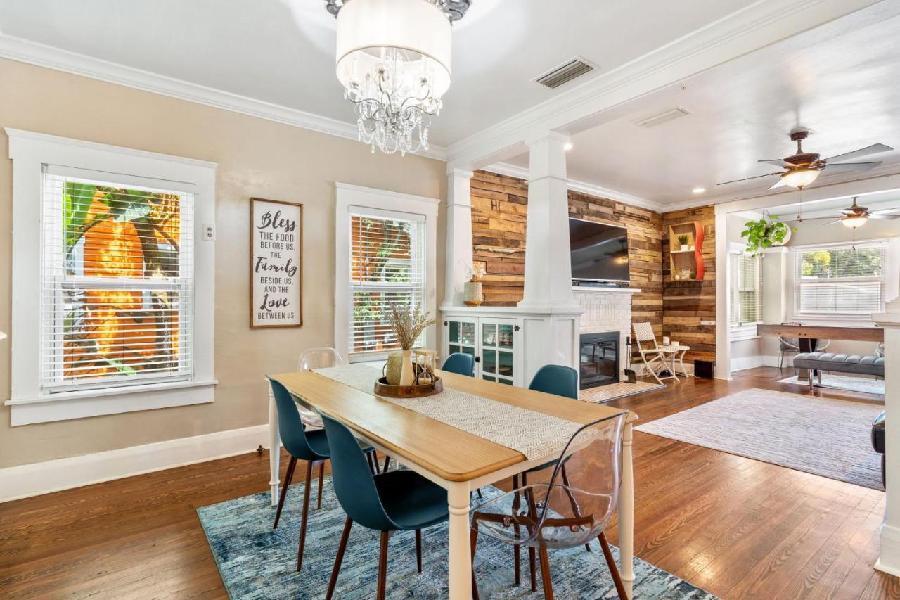 Four Different Options At One Great Location-- 1 - Spacious 3 Bed 2 Bath House Or 2- 2Nd Floor 2 Bed 1 Bath Guesthouse Or 3- 1St Floor Studio Or 3- A Tiny Home Rv Tampa Exterior foto